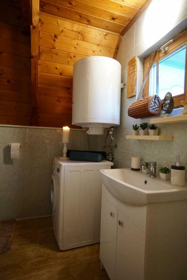 Nadi'S Holiday Home - Heart Of Woods, Szentendre Island Szigetmonostor エクステリア 写真