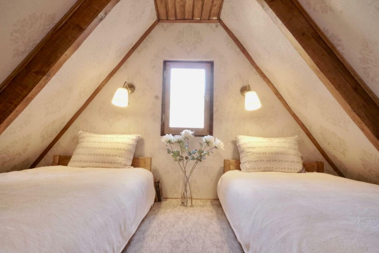 Nadi'S Holiday Home - Heart Of Woods, Szentendre Island Szigetmonostor エクステリア 写真